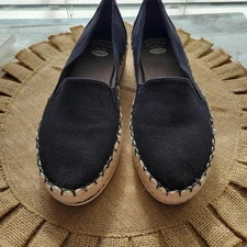 Black espadrilles flats with natural rubber sole and woven trim