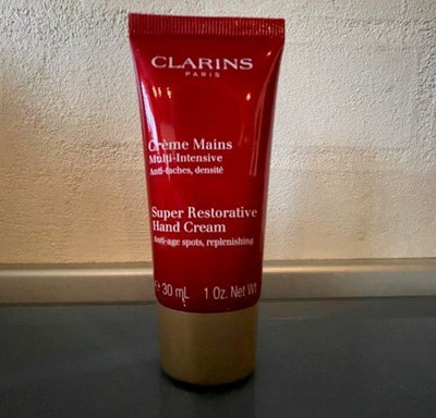 30 ml CLARINS Super Restorative Hand Creme / Superintensive Anti-Age Handcreme