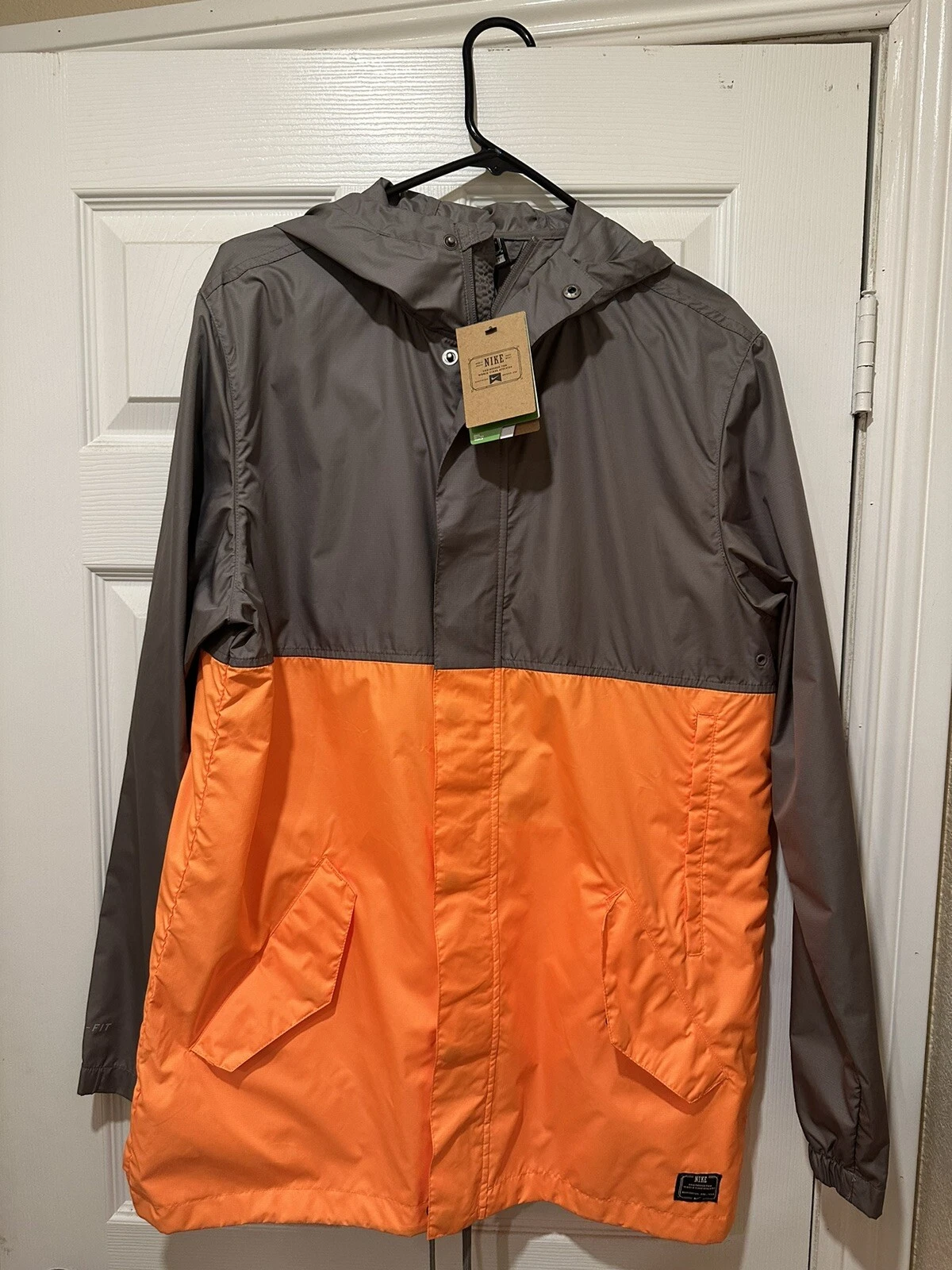 Nike Sportswear Men's Storm Fit Wind Full Zip Jacket 522782-026 Med- New w/ Tag
