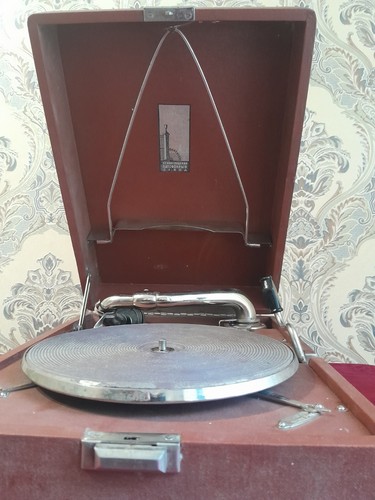 Antique gramophone Leningrad USSR, Mechanical, 1940-50. - Picture 2 of 22