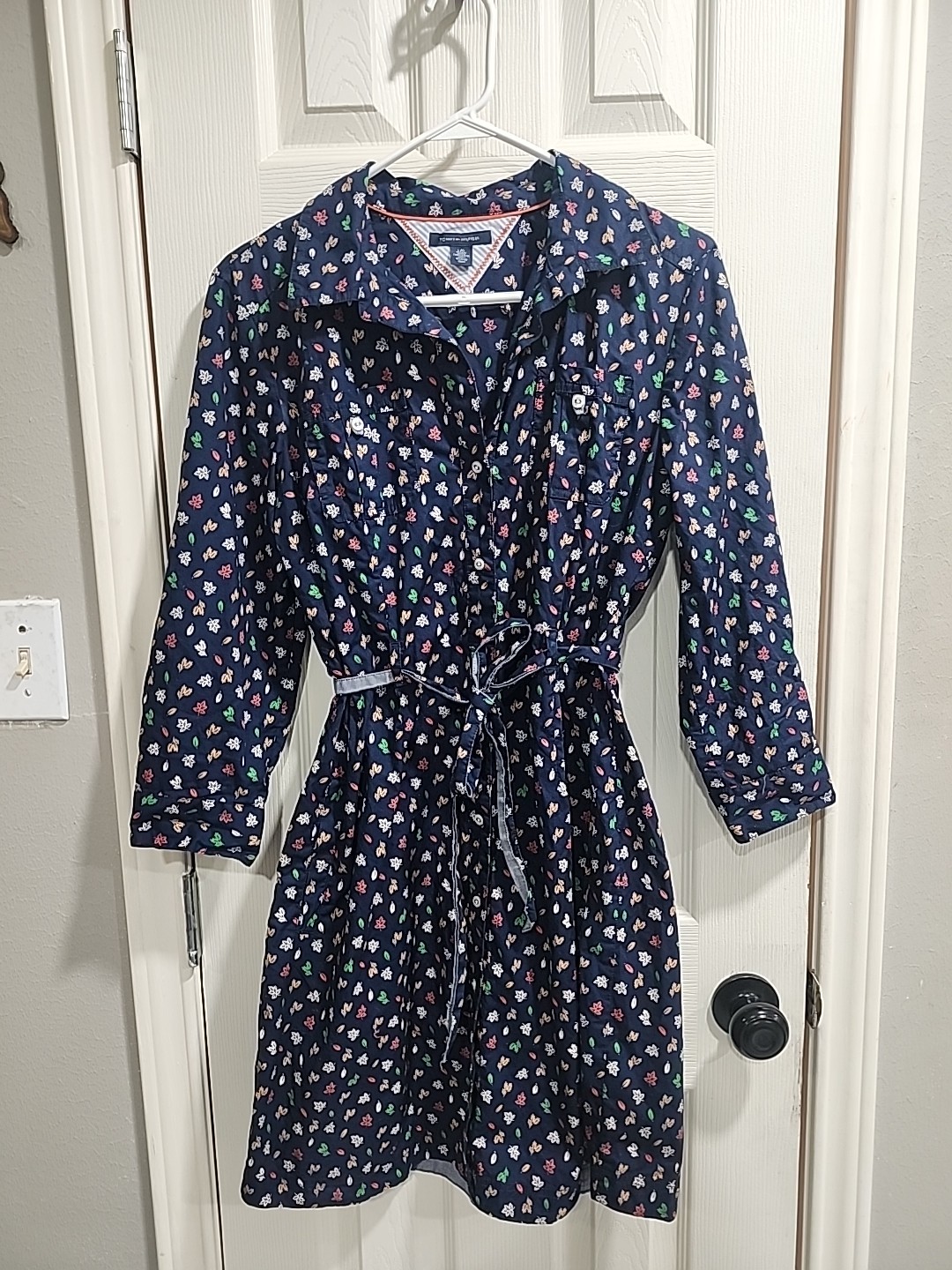 Tommy Hilfiger Navy Floral Shirt Dress L Belted Button Front 100% Cotton Pockets