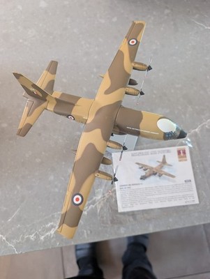 Corgi 48403 Lockheed C-130 Hercules C.1 XV294 RAF Air Support Command 1:144 Mode