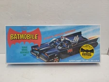 Polar Lights Batman Batmobile TV Show Model Kit POL821 Sealed NEW 2010 Retro