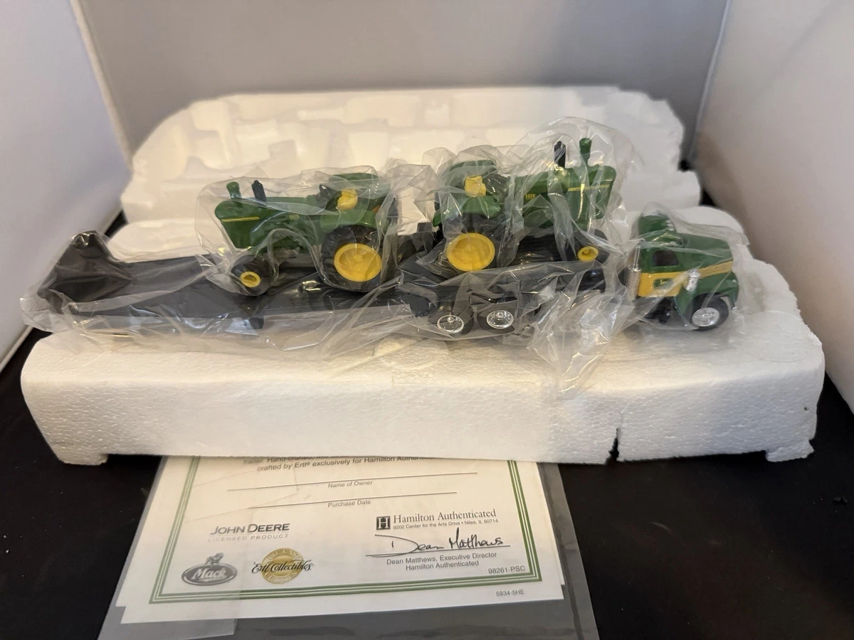 1:64 Scale Mack Contemporary Manufacture Diecast Farm Vehicles for