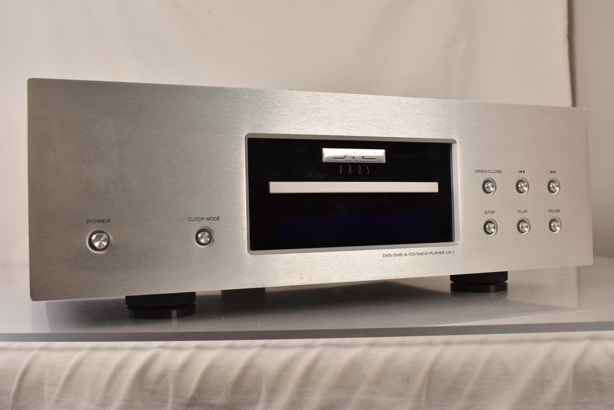 Esoteric UX-1 DVD/DVD-A/SACD/CD Player For PARTS/REPAIR w/Box