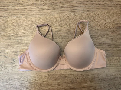 Victoria's Secret Smooth Macaron 34DD Body By Victoria Perfect Shape Bra VS