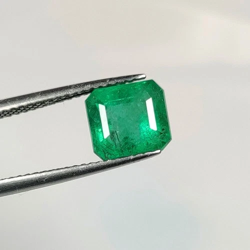 3.05 CT - Natural Zambian Emerald Octagon Shape Top Luster Gem - 10162