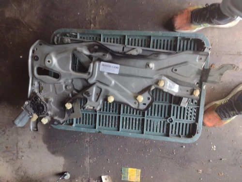 7701367648 Elevalunas Trasero Derecho para RENAULT LAGUNA (B56) 1.9 dCi R 756931 - Imagen 1 de 3
