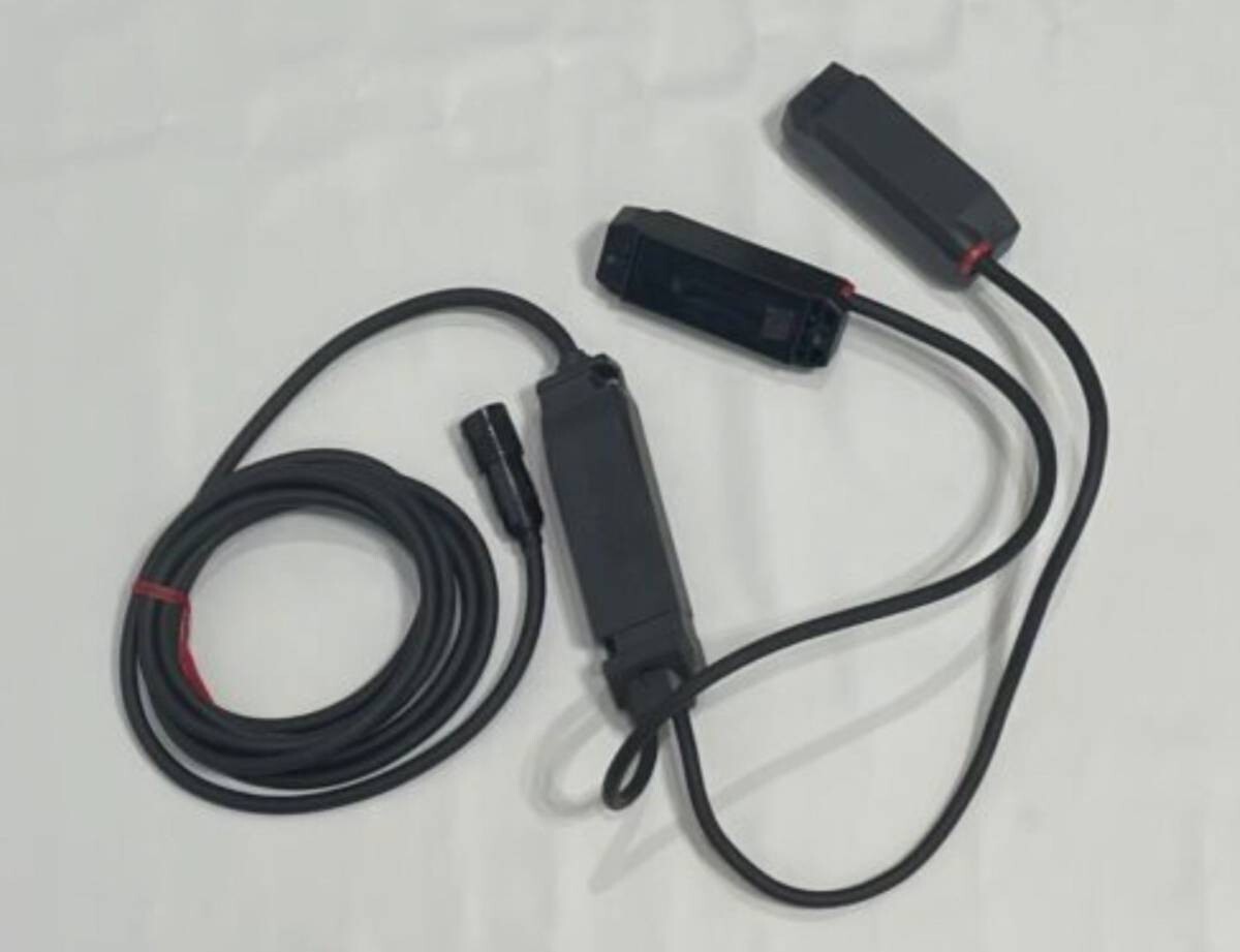 Keyence FD-XS20 Clamp-on Flow Sensors FD-X Series Head Rated 20L 