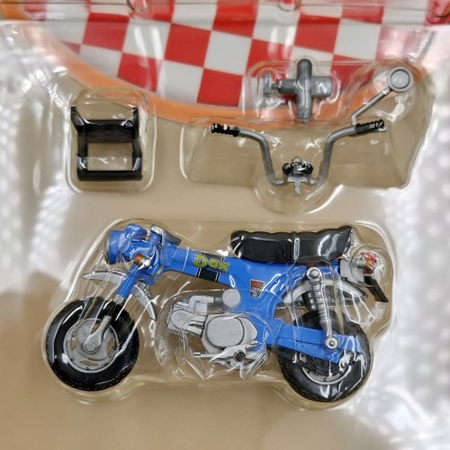 Bandai 1/24 Honda DAX Monkey Gorilla ABS MOTORBIKE Diary Vol.1 - Picture 20 of 22