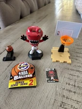 🏀 New! Zuru 5 Surprise NBA Ballers/Series 2 *RARE!  Toronto Raptors THE RAPTOR