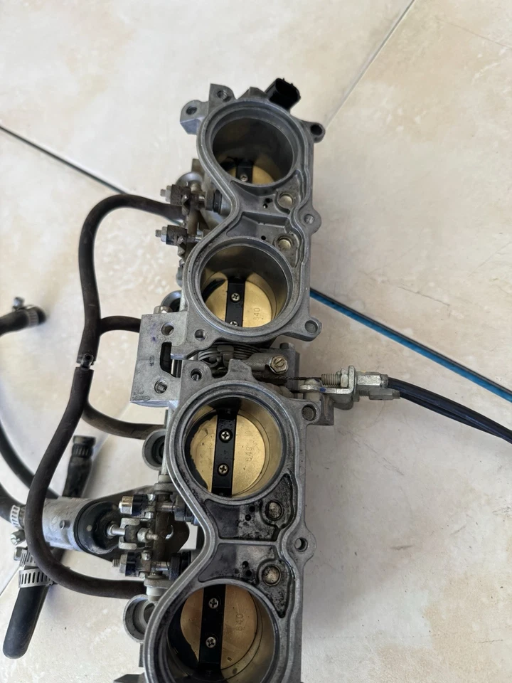 Injetores de combustível Tps corpo do acelerador Honda CBR600RR 2003-2004 - Imagem 4 de 4