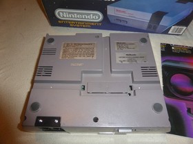 NINTENDO NES CONTROL DECK HOME CONSOLE GREY SYSTEM NES-001 ENTERTAINMENT SET