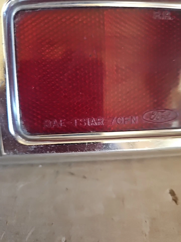 Ford  Rare Blue Jewel Tallights  Right Ford 1970-77 Maverick 1970-76 Pinto  - Image 4 of 4