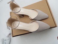 New Touch Ups Women's Tegan Heeled Sandal, Champagne, size 5.5