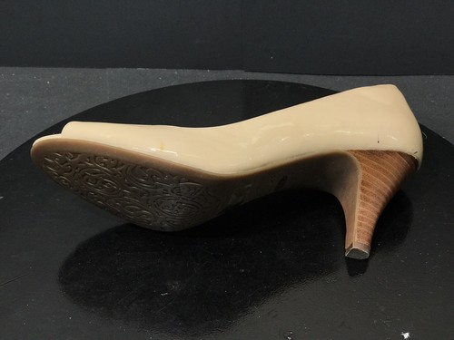Clarks Artisan Cynthia Avant Pumps Absatz Damen hautfarben Lackleder Schuhgröße 9,5 N - Bild 11 von 11
