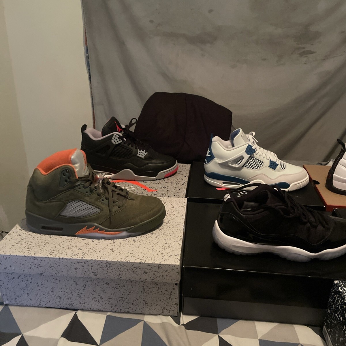 Size 10.5 - Jordan 4 Retro Mid Military Black — product photo 2 of 5