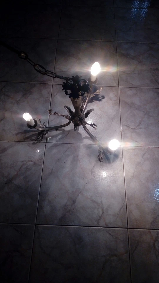 lampadario vintage 3 LUCI OTTONE -BRONZO VINTAGE FINITURA ARGENTO FUNZIONANTE - Immagine 2 di 4