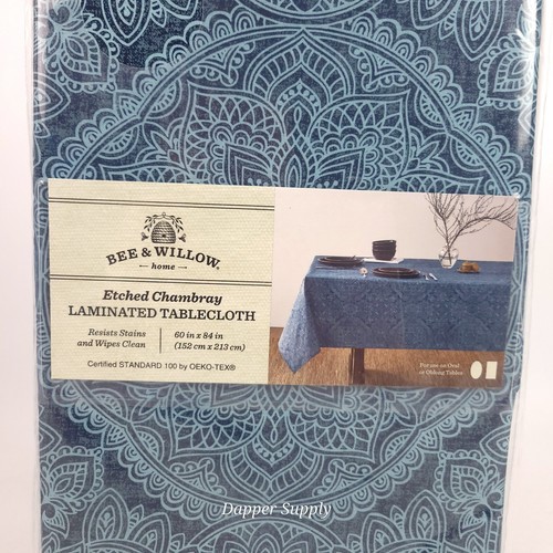 Bee & Willow Laminated Fabric Tablecloth 60 x 84" Rectangle Blue Etched Chambray - 第 2/4 張圖片