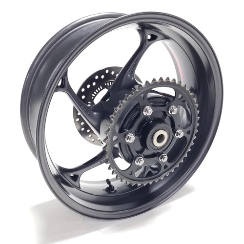 2022 20-24 TRIUMPH STREET TRIPLE 765 R OEM REAR WHEEL BACK RIM ROTOR HUB *STR8 - Picture 8 of 19