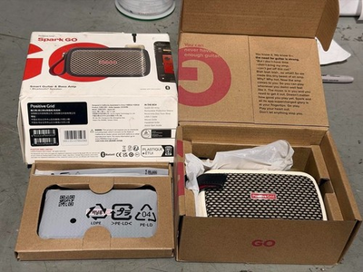 #ad POSITIVE GRID SPARK GO SMART GUITAR AMP BLUETOOTH SPEAKER WHITE $90.00