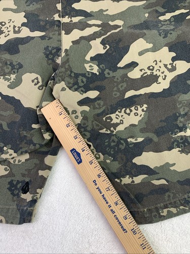 Volcom VMonty Corpo green camouflage camo flat front hiking shorts mens size 40 - Picture 14 of 18