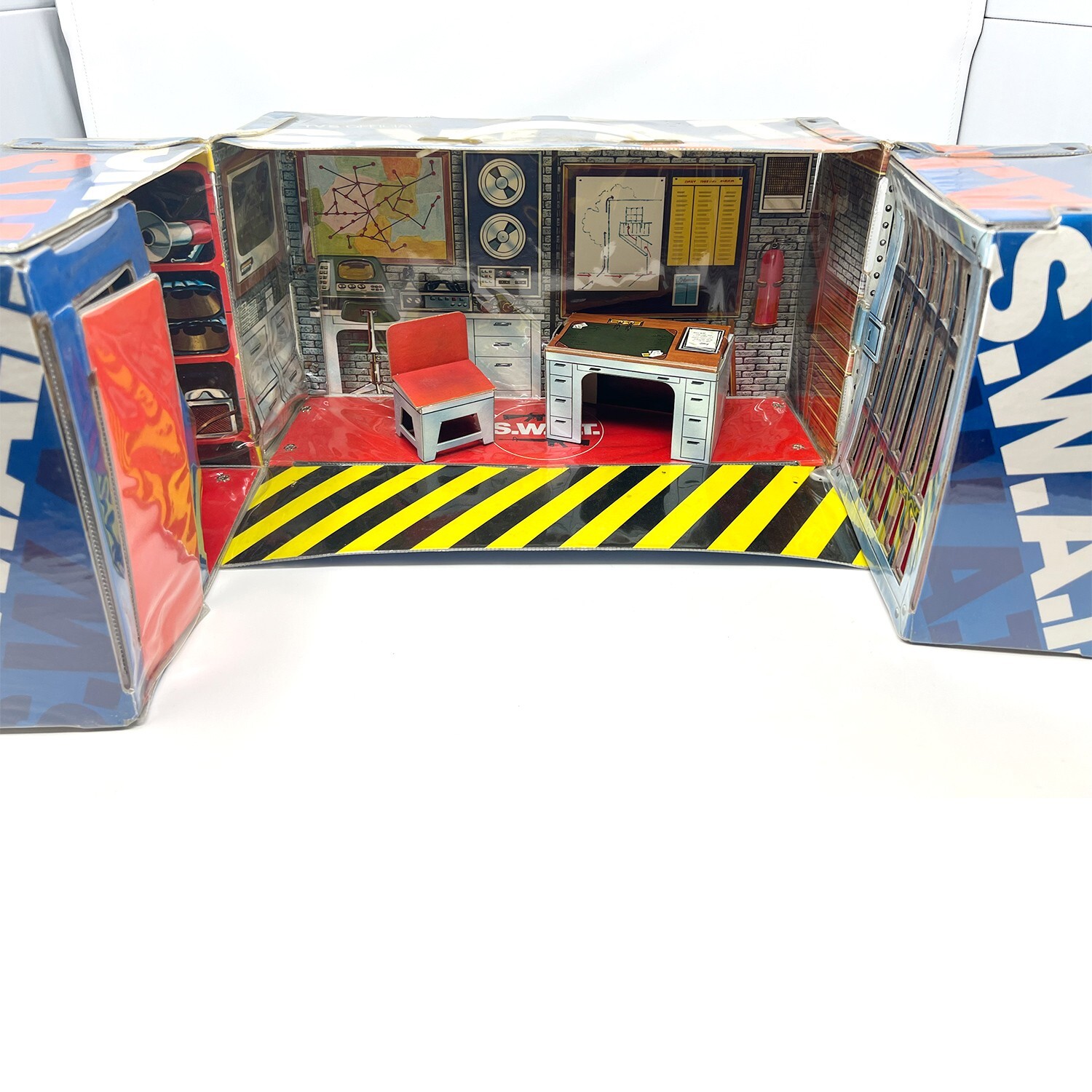 Vintage LJN SWAT HQ Playset 8" Action Figures Mego Emergency Rookies
