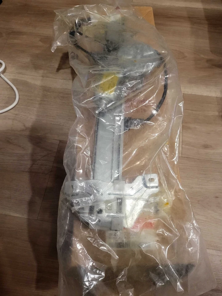 ⭐正品⭐窗户调节器后 LH 0K07773560B 适用于起亚 Sportage 2001 - 2002 — 第 3/4 张图片