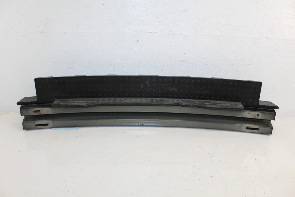 Barra de refuerzo trasera Nissan Juke 2013-2017 OEM Foto 4 de 4