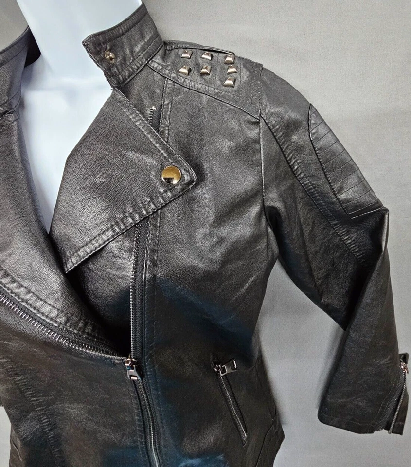 Chaquetas con tachuelas de cuero sintético para motocicletas de primavera con cremallera oblicua para niños y niñas Foto 2 de 4