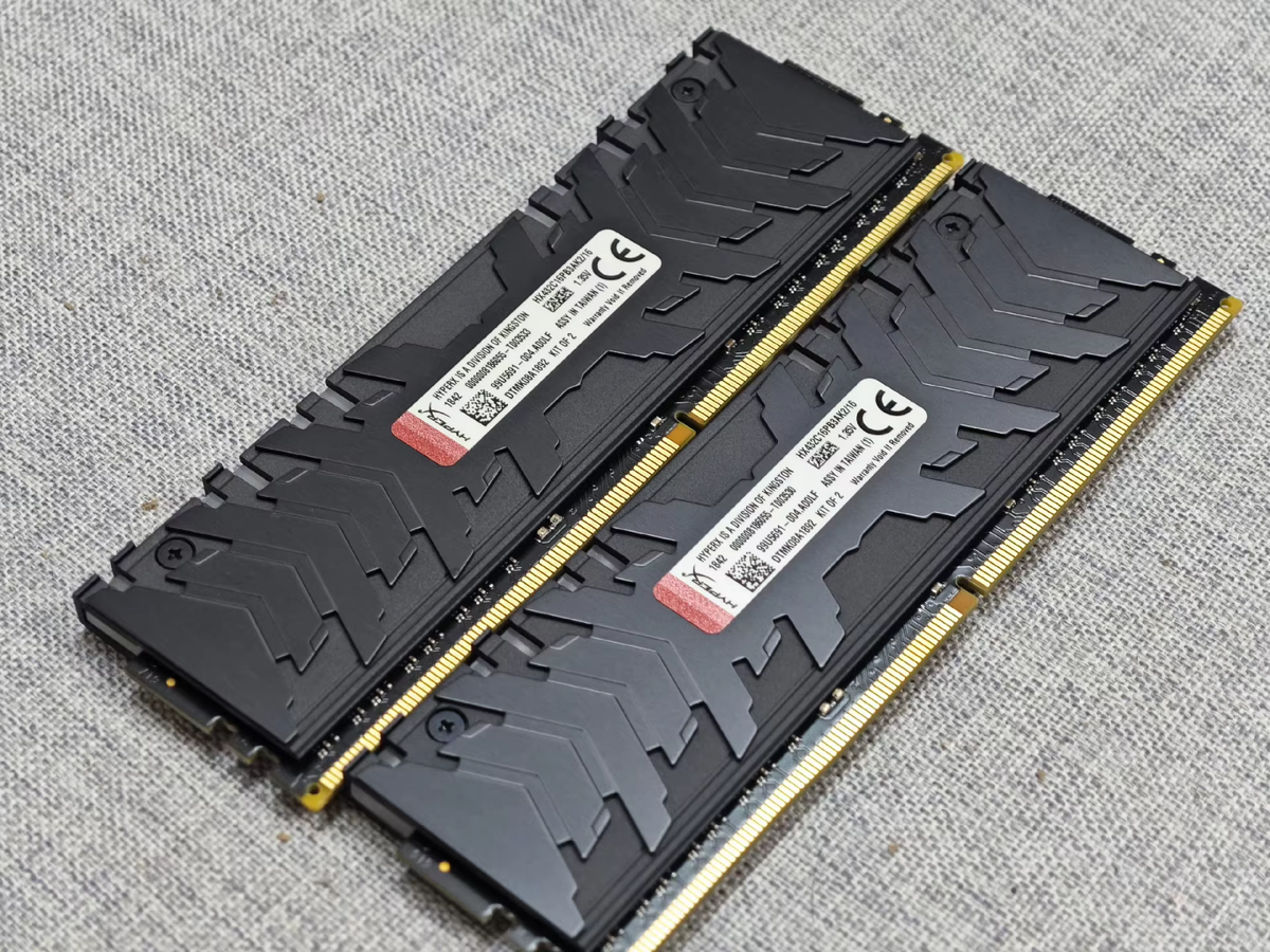 Kingston HyperX Predator Memory Black - 16GB Kit*(2x8GB) - DDR4
