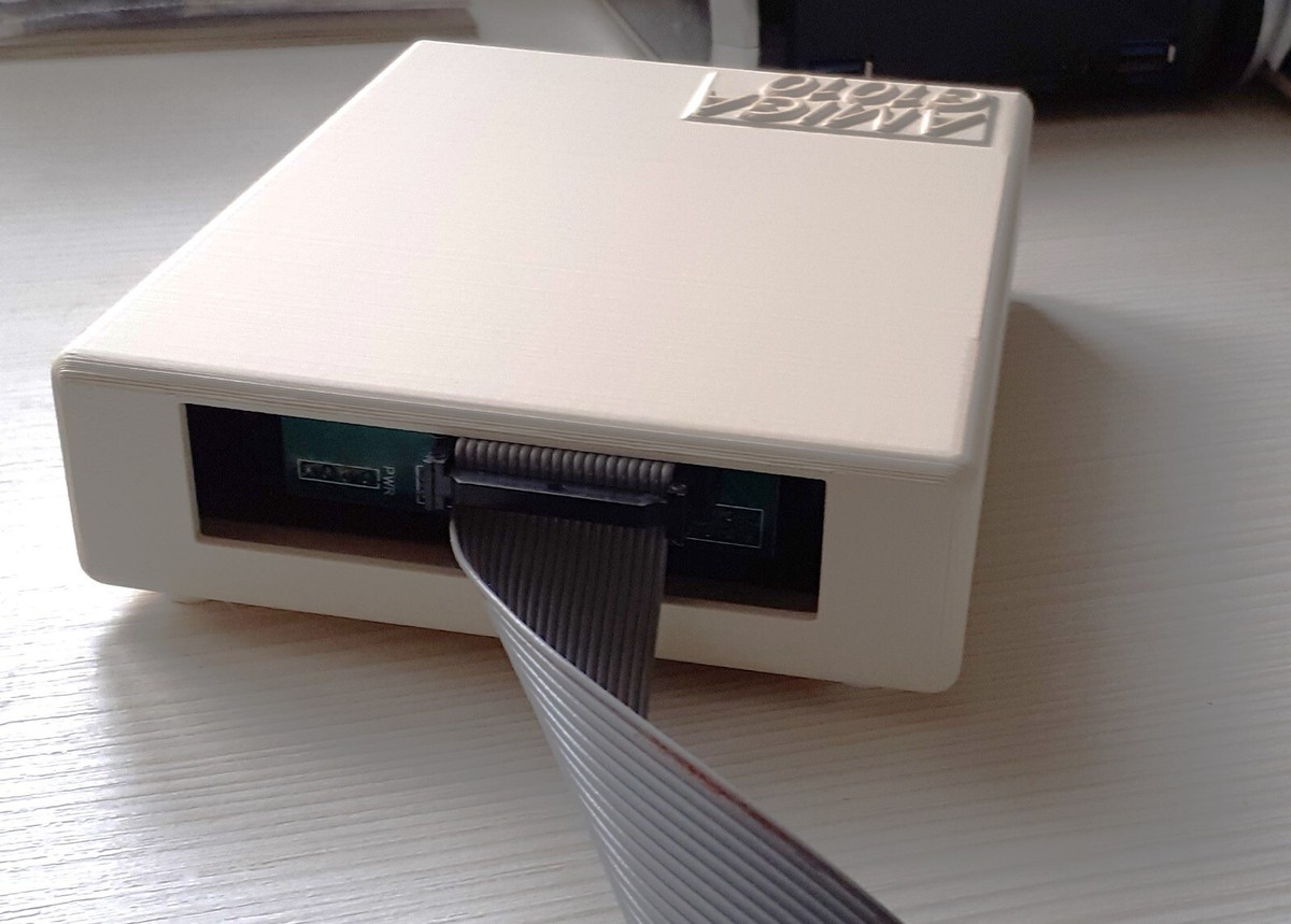 Slider 20 : External Gotek Floppydrive In Amiga Look, With A 0.96 Oled Display - Gotek Retro Add-ons And Support
