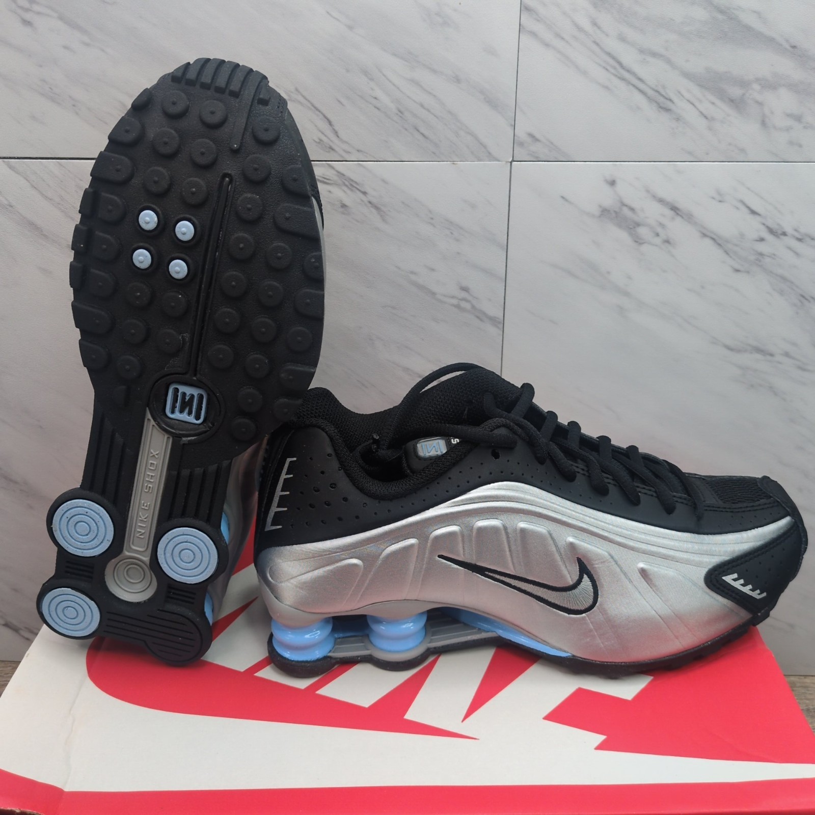 Nike Shox R4 GS Size 6.5Y Women's 8 Metallic Silver Black Blue Shoes CW2626-004