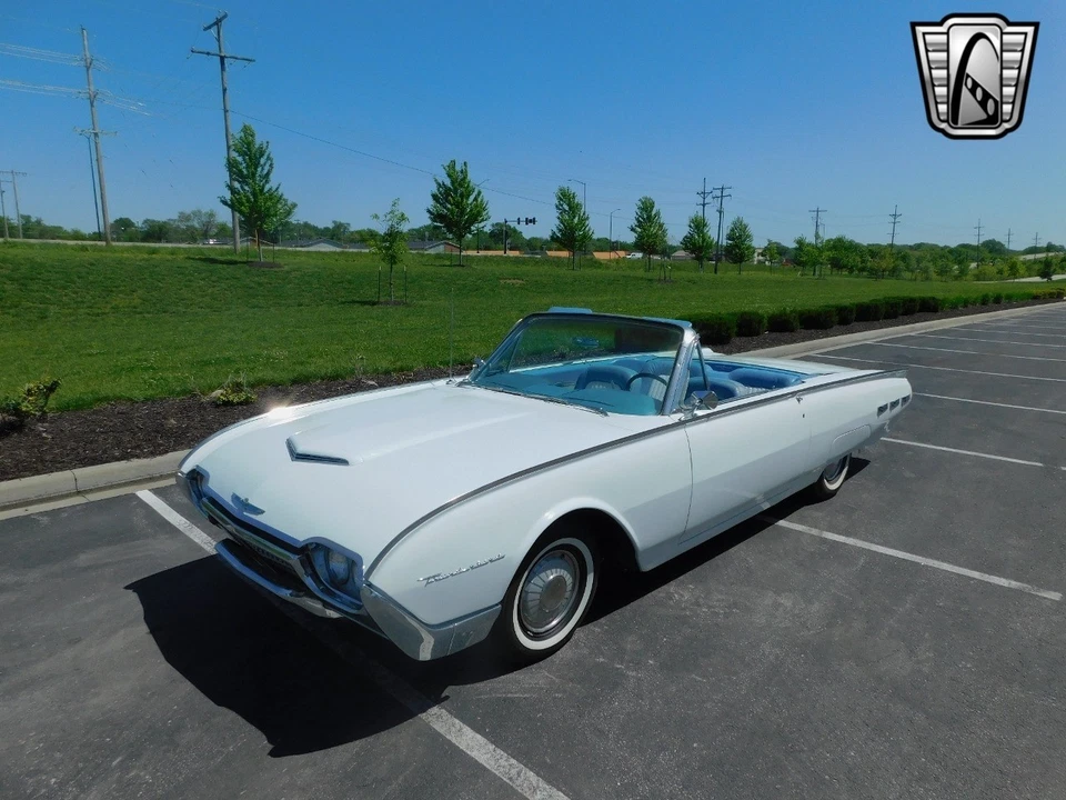 1962 Ford Thunderbird Convertible - Image 3 of 4