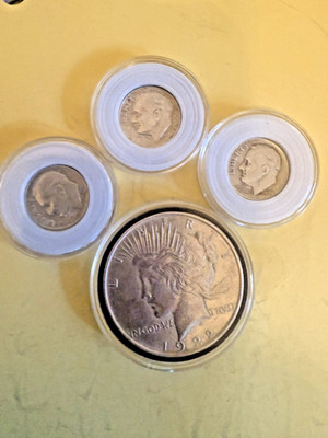 1922 Peace Silver Dollar Beautiful Detail + 1946 Roosevelt Dimes 4 Coin 90% Silv
