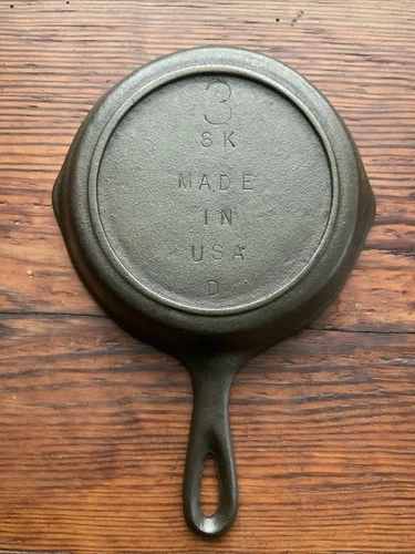 Lodge SK #3 Cast Iron Skillet, Made In USA, Restored