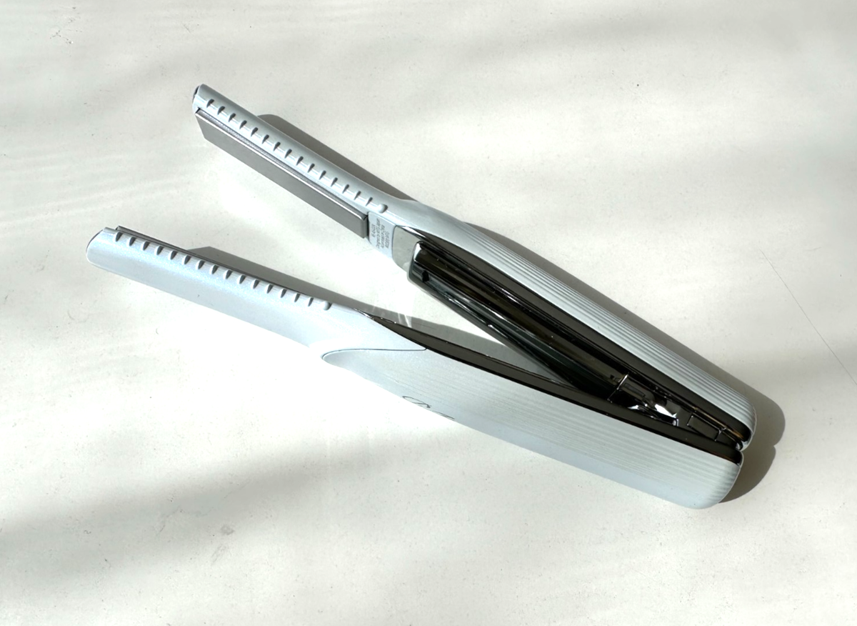 ReFa BEAUTECH FINGER IRON Cordless Portable USB Hair Straightener