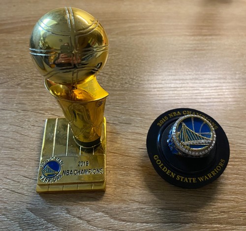 Golden State Warriors Replica 2015 Championship Ring & Trophy • Stephen Curry