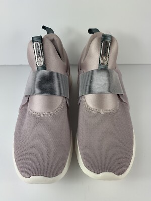 renew freedom running sneaker