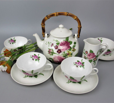 Limoges Teeservice Service: 4 Tassen & Teekanne. Porcelaine De Paris Collection Rosen.