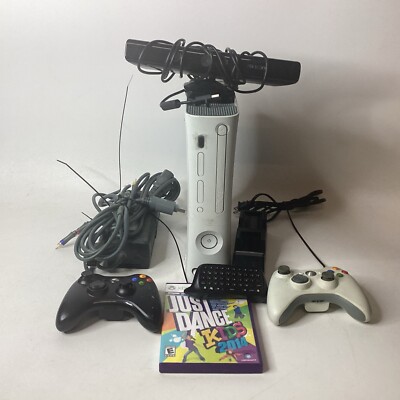 500 GB Xbox 360 Bundle with Kinect 2 Controllers and Just Dance Game