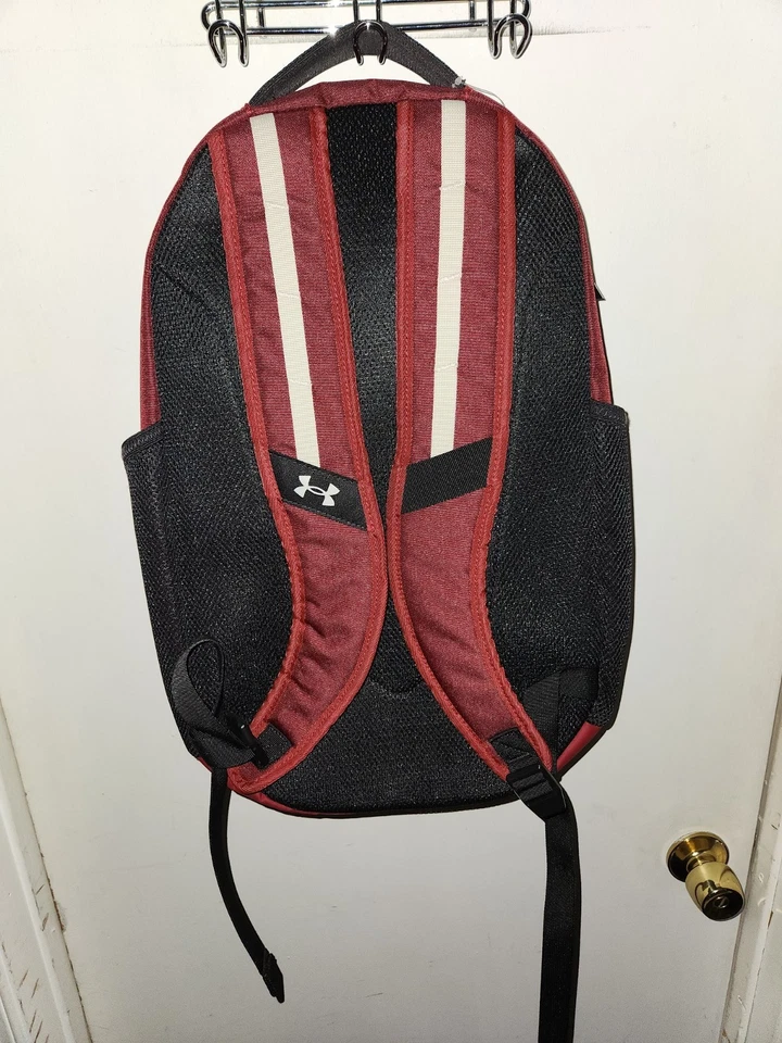 Mochila Under Armour Hustle 6.0 Cardinal Red Foto 3 de 4