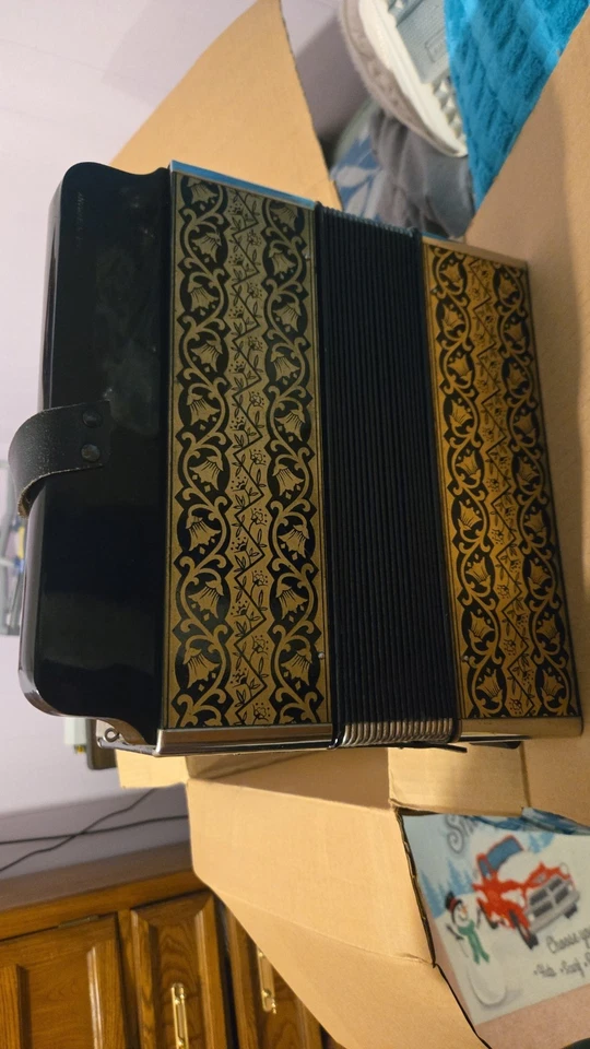 Hohner Vienna Model 2915 diatonic button accordion - Image 4 of 4