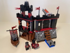 LEGO Knights Kingdom Dark Fortress Landing (8802) 2005