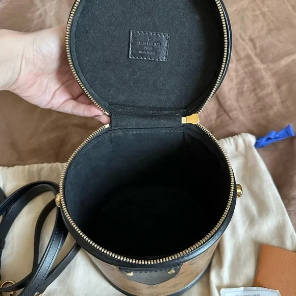 Louis Vuitton Reverse Monogram reverse Monogram c… - image 9