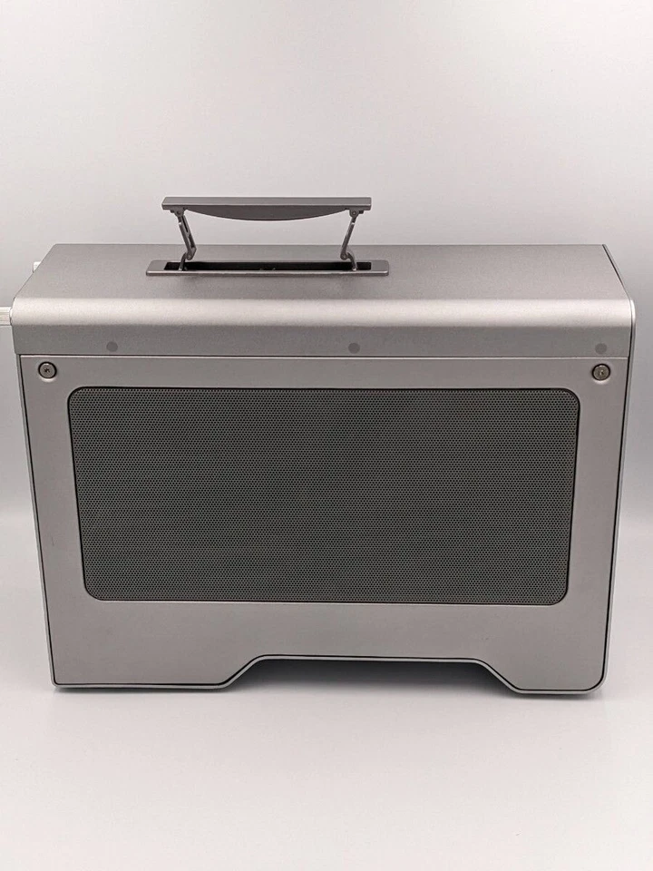 AKiTiO Node Pro eGPU BOX External GPU Enclosure w/ Cable Matters USB4 cable 2m - Image 3 of 4