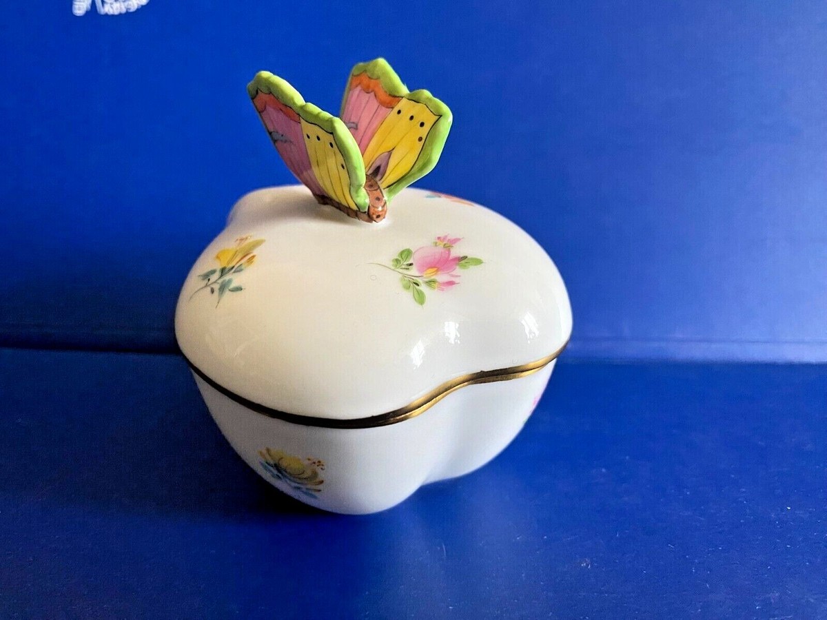 HEREND チューリン HEREND PORCELAIN HANDPAINTED MILLE FLEURS HEART BOX WITH