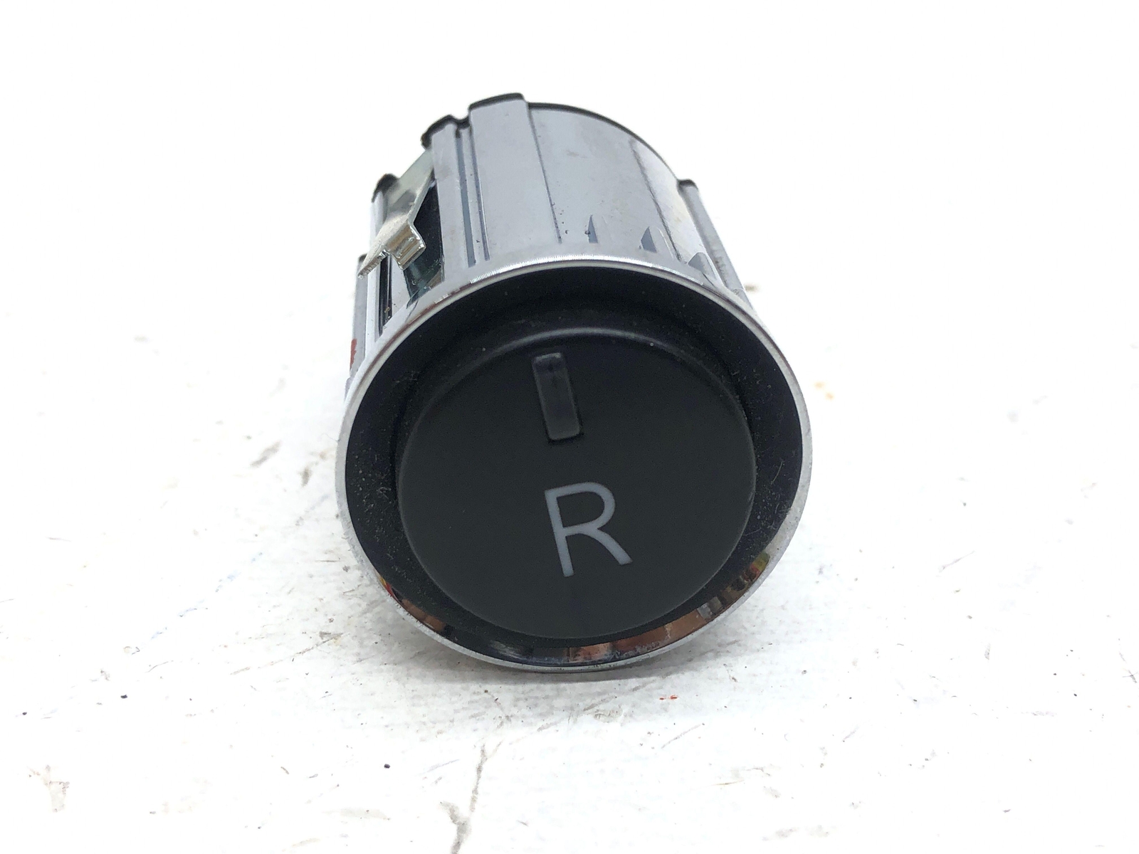2011-2014 ASTON MARTIN RAPIDE TRANSMISSION REVERSE GEAR BUTTON 6G33-7J175-BA OEM