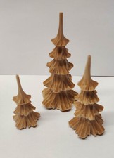 geschnitzte Bäumchen verschiedene Größen