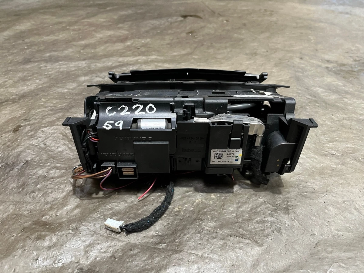 Mercedes C220 W204 2007-2012 DASHBOARD SAT NAV DISPLAY SCREEN  